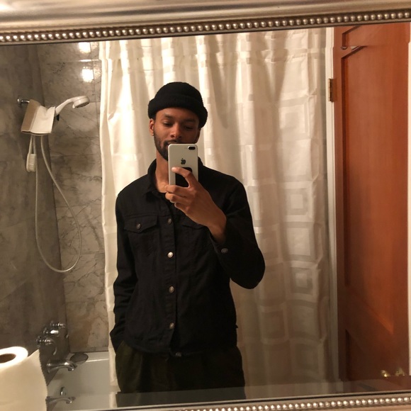 Meet your Posher, Kevin - Picture 2 of 2